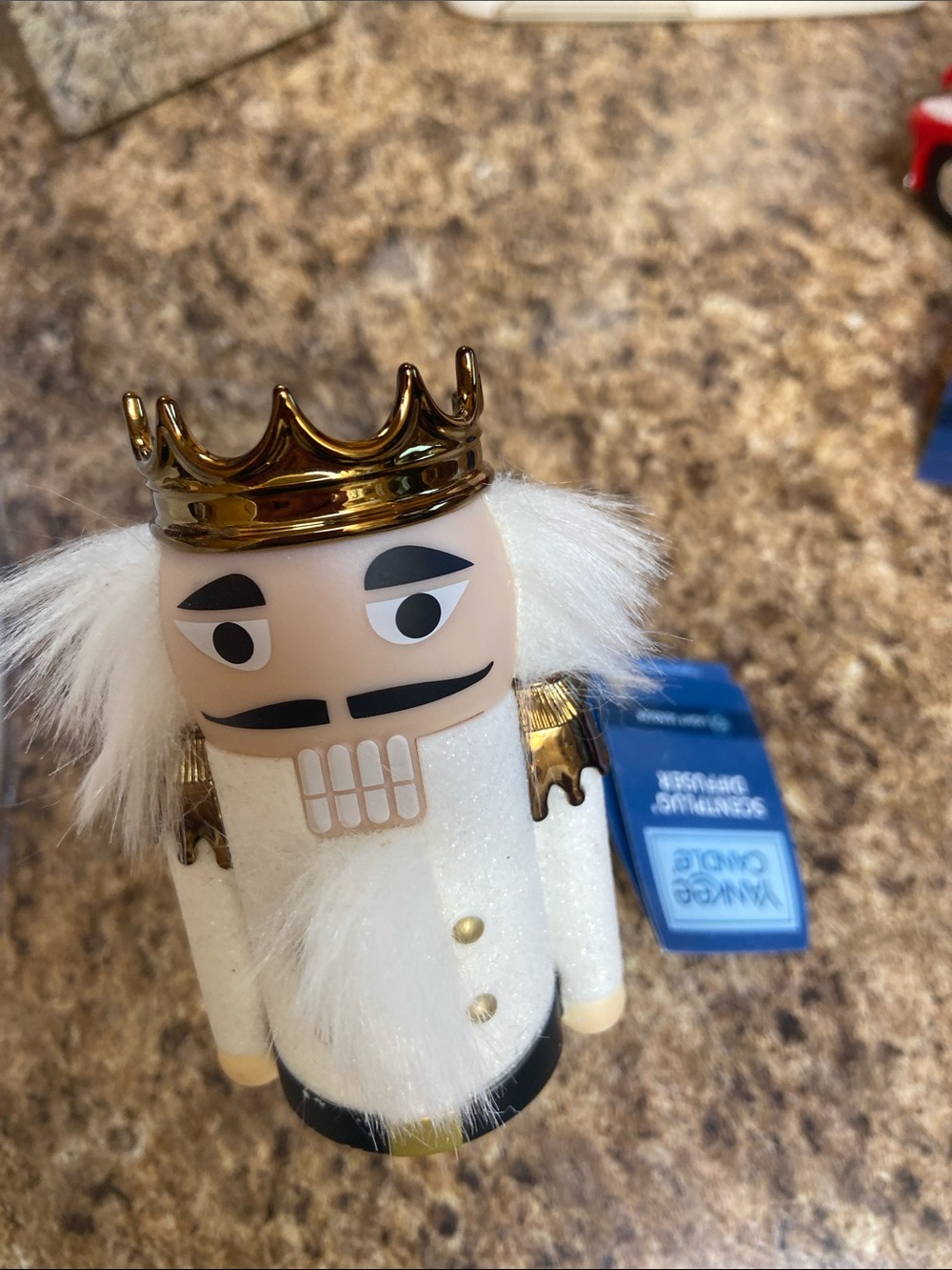 White & Gold Nutcracker Figurine Home Accent - King Design light up wallflower